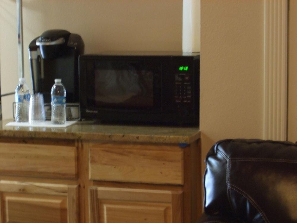 The Silk Pincushion (adults Only) Bed and breakfast 3*